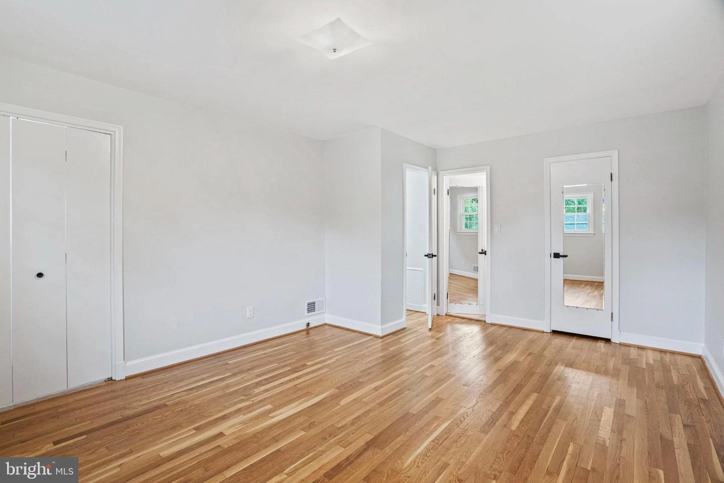 Bedroom - 805 Guilford St, Silver Spring, MD 20901 photo 7 of 7