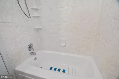 Bath - 805 Guilford St, Silver Spring, MD 20901 photo 9 of 9