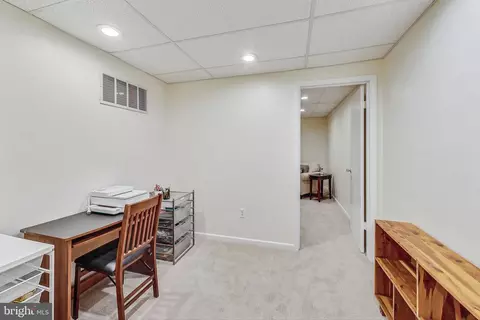 10725 Bucknell Dr #12, Silver Spring, MD 20902 photo 23