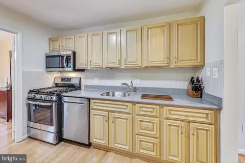 10725 Bucknell Dr #12, Silver Spring, MD 20902 photo 8