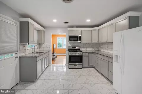 Entry Way - 11508 Channing Dr, Silver Spring, MD 20902 photo 1 of 6