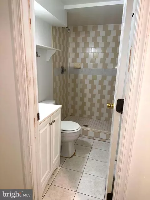 Bath - 11508 Channing Dr, Silver Spring, MD 20902 photo 5 of 6