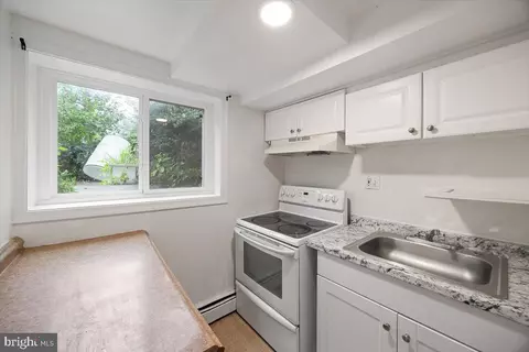 Kitchen - 11508 Channing Dr, Silver Spring, MD 20902 photo 6 of 6