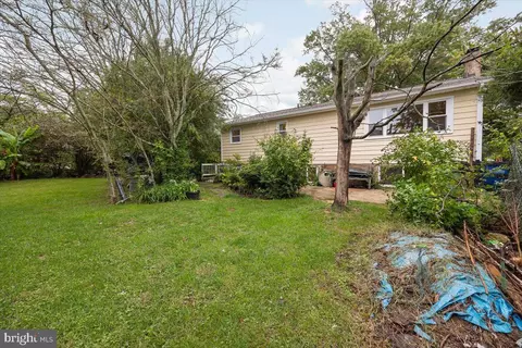 Exterior - 11508 Channing Dr, Silver Spring, MD 20902 photo 4 of 13