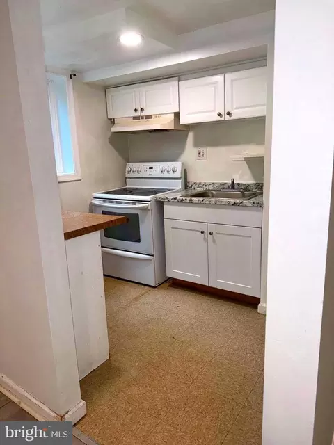 Kitchen - 11508 Channing Dr, Silver Spring, MD 20902 photo 4 of 6