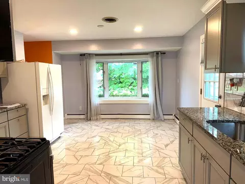 Kitchen - 11508 Channing Dr, Silver Spring, MD 20902 photo 3 of 6