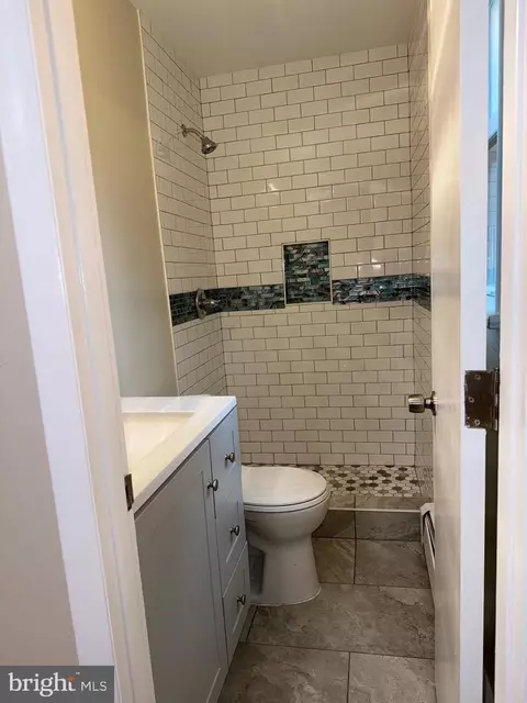 Bath - 11508 Channing Dr, Silver Spring, MD 20902 photo 3 of 6