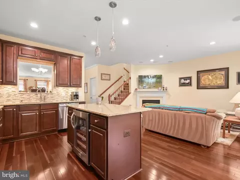 Kitchen - 1504 Rabbit Hollow Pl, Silver Spring, MD 20906 photo 5 of 5