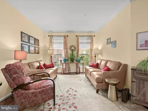 Living - 1504 Rabbit Hollow Pl, Silver Spring, MD 20906 photo 2 of 9