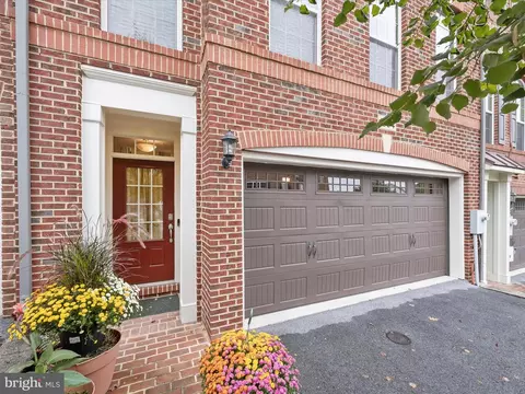 Exterior - 1504 Rabbit Hollow Pl, Silver Spring, MD 20906 photo 4 of 16
