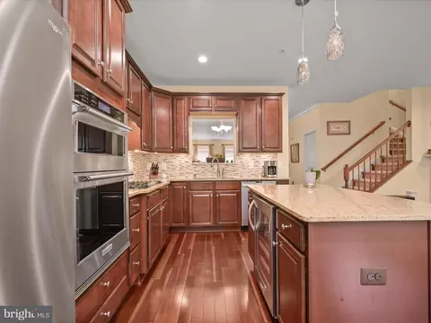 Kitchen - 1504 Rabbit Hollow Pl, Silver Spring, MD 20906 photo 4 of 5