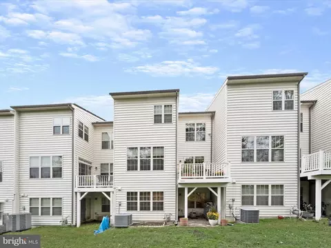 Exterior - 1504 Rabbit Hollow Pl, Silver Spring, MD 20906 photo 10 of 16