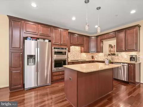 Kitchen - 1504 Rabbit Hollow Pl, Silver Spring, MD 20906 photo 3 of 5