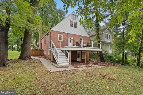 1917 Locust Grove Rd, Silver Spring, MD 20910 photo 3