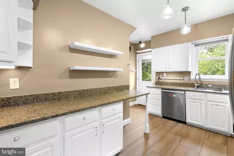 1917 Locust Grove Rd, Silver Spring, MD 20910 photo 14