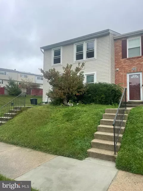 10236 Millstream Dr, Gaithersburg, MD 20886