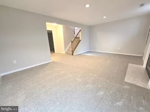Living - 3258 Saint Augustine Ct, Olney, MD 20832 photo 4 of 4