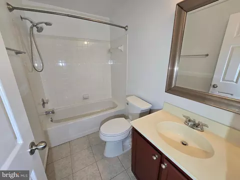 Bath - 3258 Saint Augustine Ct, Olney, MD 20832 photo 2 of 3