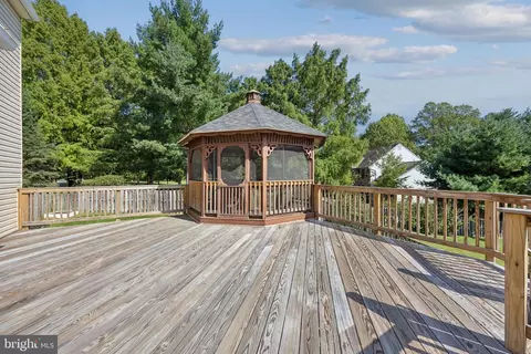 Exterior - 2331 Holly Spring Dr, Silver Spring, MD 20905 photo 3 of 6