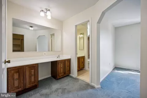Entry Way - 2331 Holly Spring Dr, Silver Spring, MD 20905 photo 4 of 4