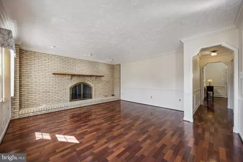 Living - 2331 Holly Spring Dr, Silver Spring, MD 20905 photo 2 of 5