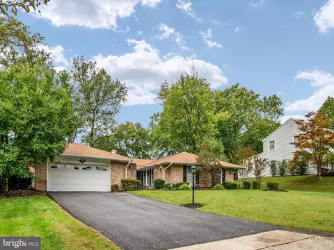 14024 Breeze Hill Ln, Silver Spring, MD 20906 photo 4
