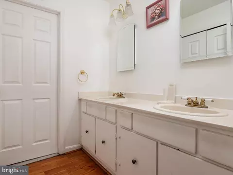 14024 Breeze Hill Ln, Silver Spring, MD 20906 photo 27