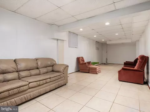 14024 Breeze Hill Ln, Silver Spring, MD 20906 photo 38