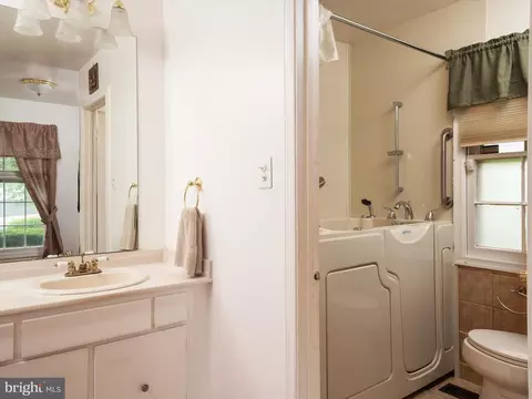 14024 Breeze Hill Ln, Silver Spring, MD 20906 photo 35
