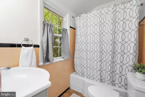 9906 Woodburn Rd, Silver Spring, MD 20901 photo 25