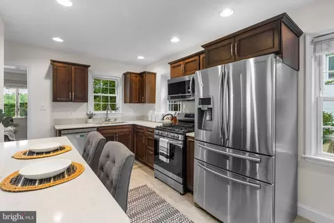 9906 Woodburn Rd, Silver Spring, MD 20901 photo 9