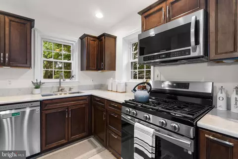 9906 Woodburn Rd, Silver Spring, MD 20901 photo 10