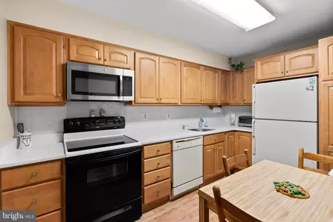 15115 Interlachen Dr #3-615, Silver Spring, MD 20906 photo 15