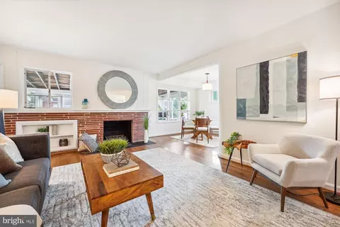 Living - 1806 Sanford Rd, Silver Spring, MD 20902 photo 4 of 4