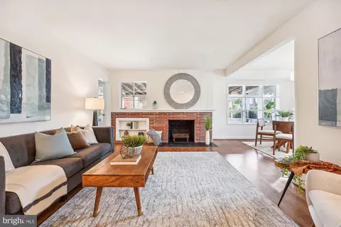 Living - 1806 Sanford Rd, Silver Spring, MD 20902 photo 3 of 4