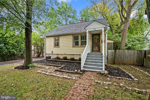 314 Grandin Ave, Rockville, MD 20850