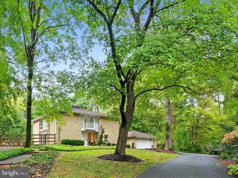 9420 Garden Ct, Potomac, MD 20854
