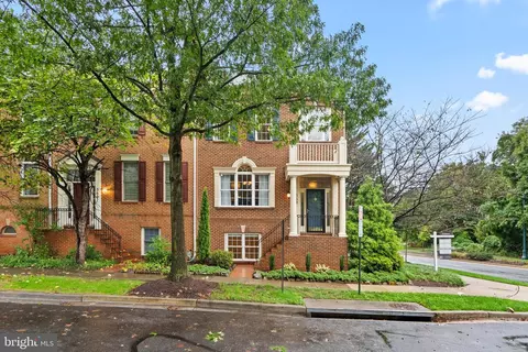 562 Longhorn Cres, Rockville, MD 20850