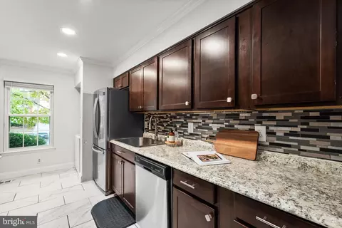 Kitchen - 2725 Fairdale Ter, Silver Spring, MD 20905 photo 5 of 5
