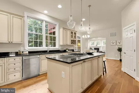 Kitchen - 825 Woodside Pkwy, Silver Spring, MD 20910 photo 1 of 7
