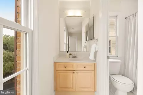 Bath - 825 Woodside Pkwy, Silver Spring, MD 20910 photo 5 of 8