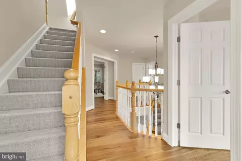 Entry Way - 825 Woodside Pkwy, Silver Spring, MD 20910 photo 5 of 9