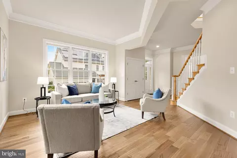 Living - 825 Woodside Pkwy, Silver Spring, MD 20910 photo 3 of 10