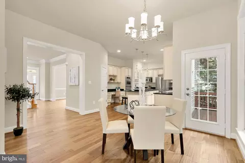 Dining - 825 Woodside Pkwy, Silver Spring, MD 20910 photo 6 of 6