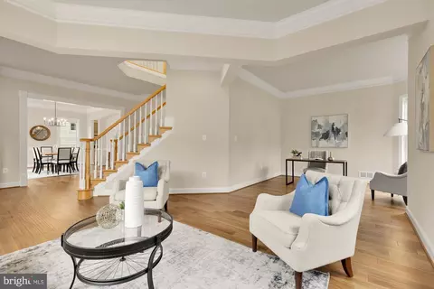 Living - 825 Woodside Pkwy, Silver Spring, MD 20910 photo 4 of 10