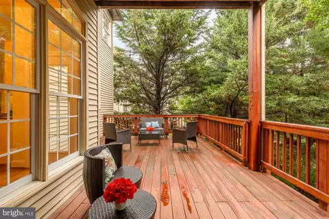 Exterior - 825 Woodside Pkwy, Silver Spring, MD 20910 photo 8 of 12