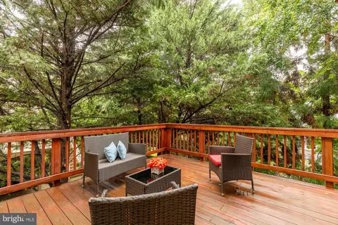 Exterior - 825 Woodside Pkwy, Silver Spring, MD 20910 photo 7 of 12
