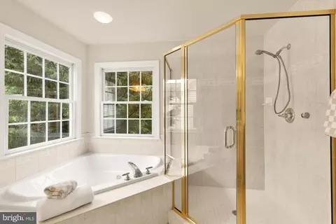 Bath - 825 Woodside Pkwy, Silver Spring, MD 20910 photo 3 of 8