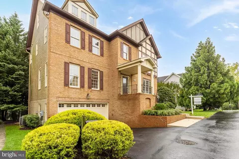 Exterior - 825 Woodside Pkwy, Silver Spring, MD 20910 photo 2 of 12