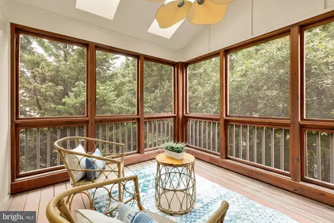 Exterior - 825 Woodside Pkwy, Silver Spring, MD 20910 photo 4 of 12